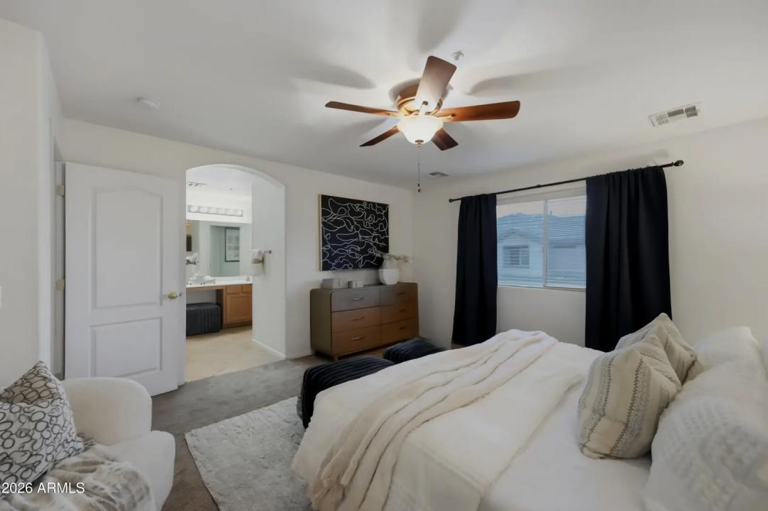 Real Estate Picture 11