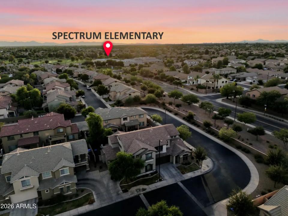 Real Estate Picture 21