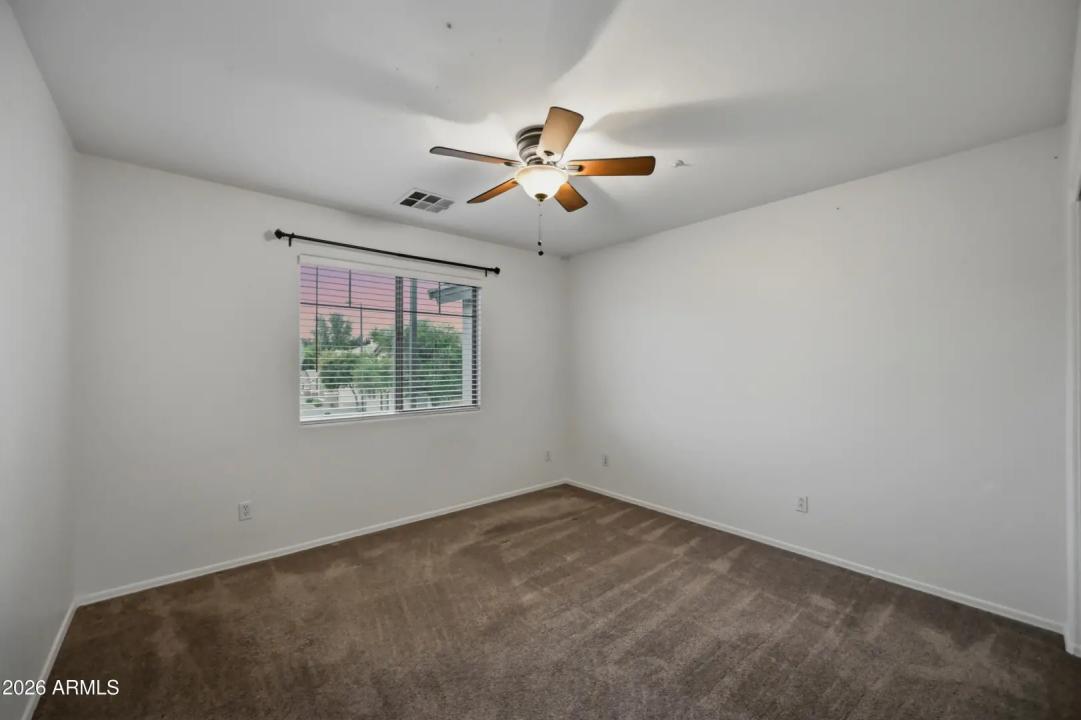 Real Estate Picture 16