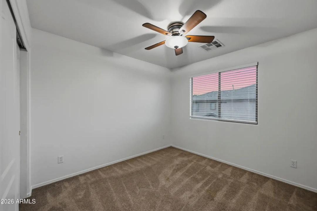 Real Estate Picture 17