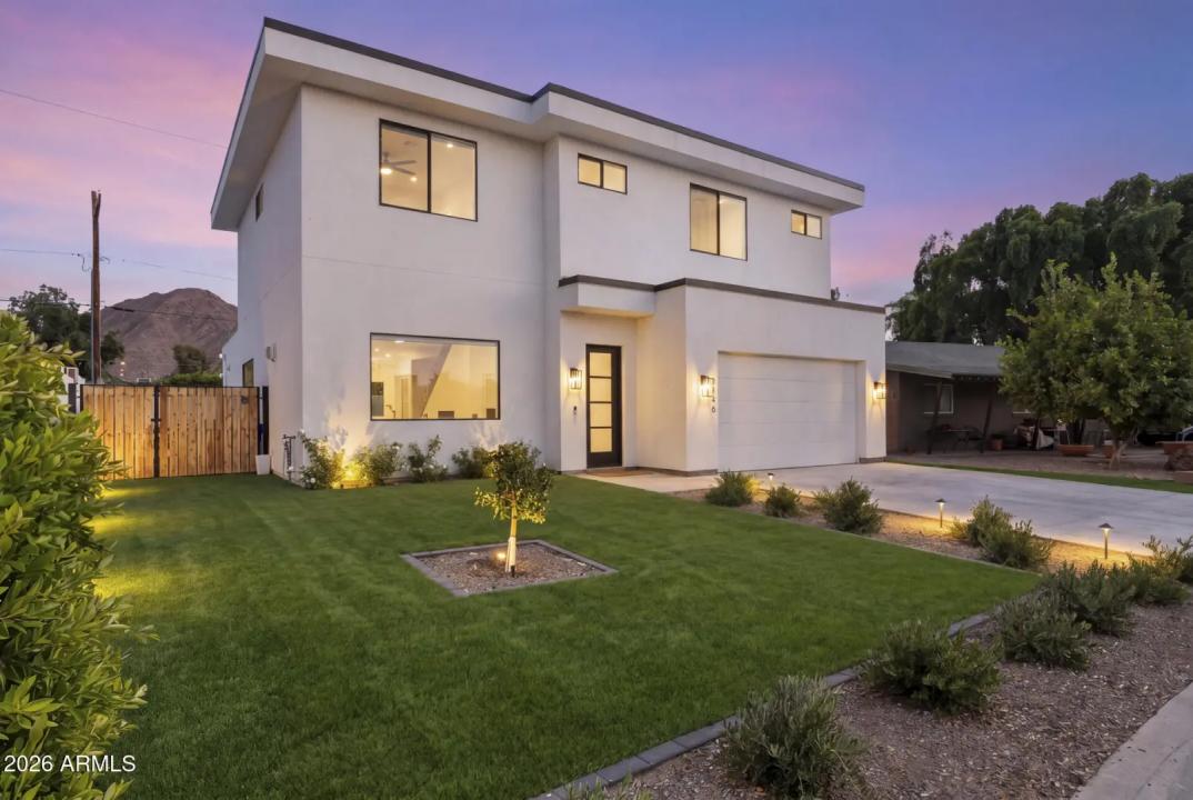 Real Estate Picture 3