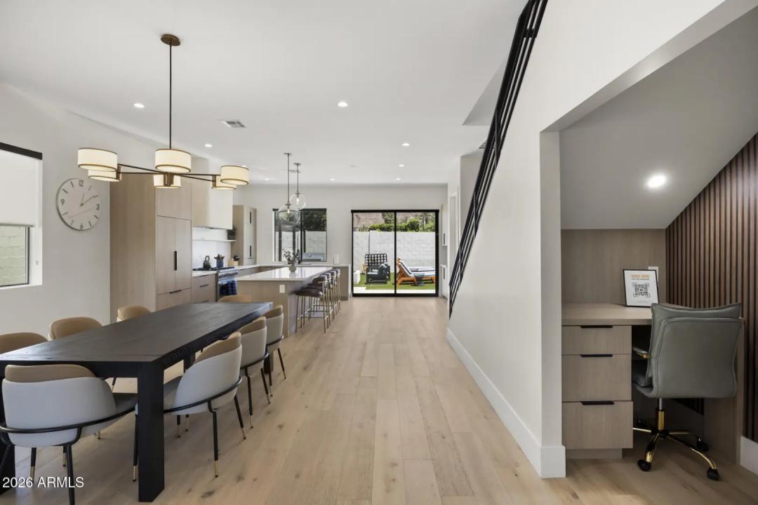 Real Estate Picture 9
