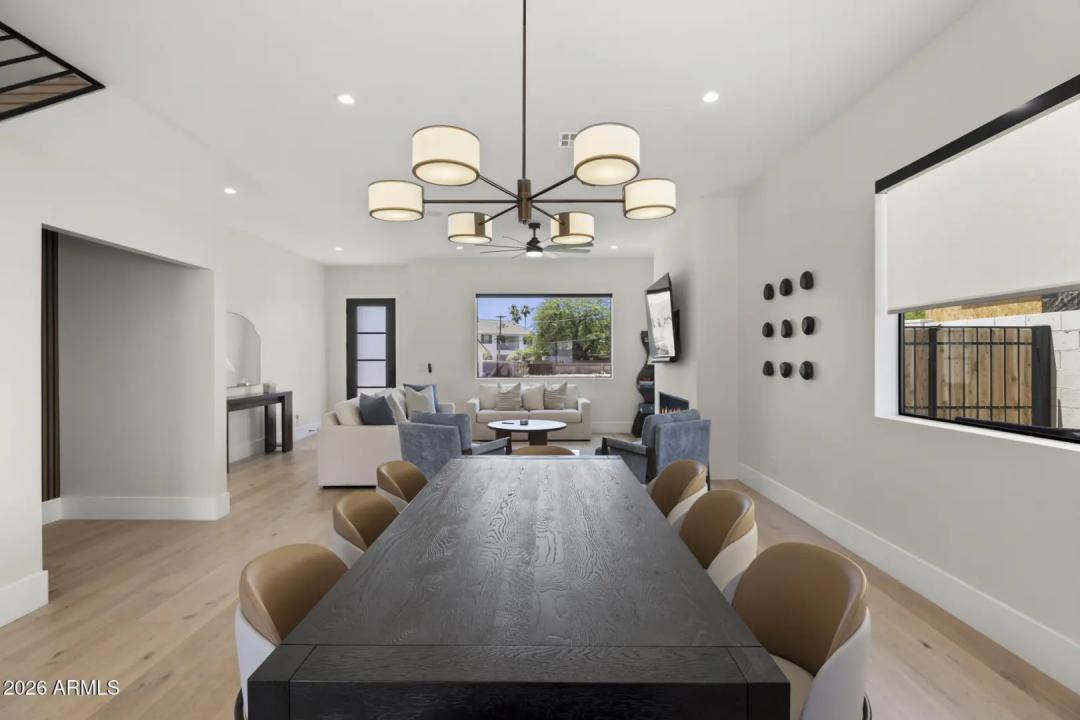 Real Estate Picture 13