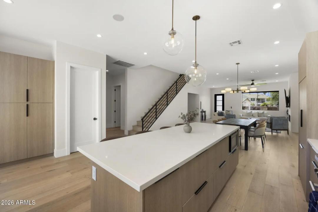 Real Estate Picture 19