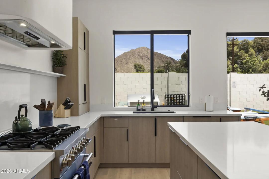 Real Estate Picture 21