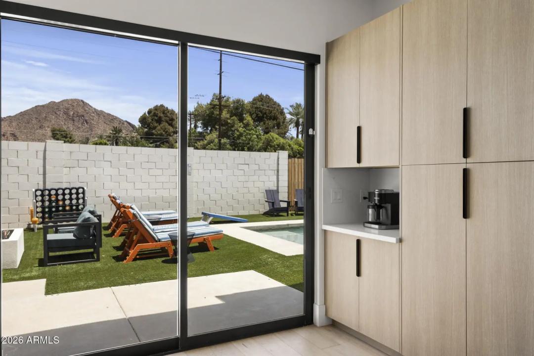 Real Estate Picture 22