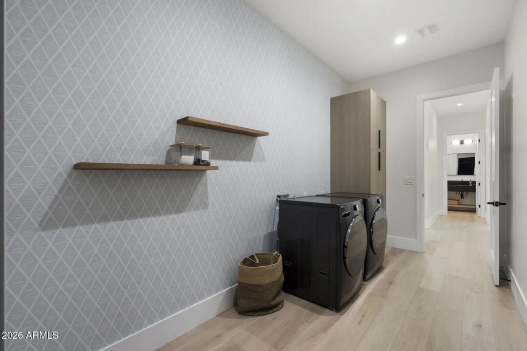 Real Estate Picture 23