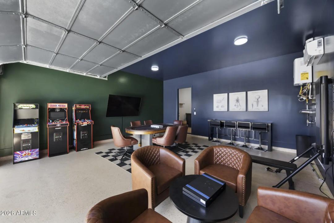 Real Estate Picture 24