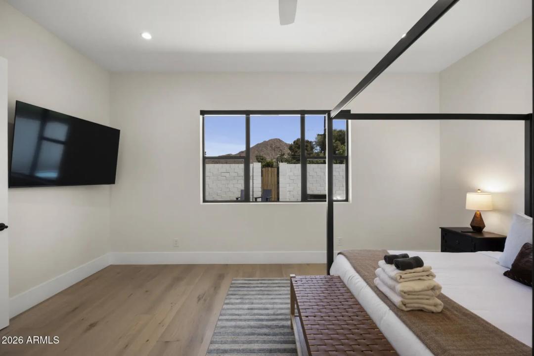 Real Estate Picture 27
