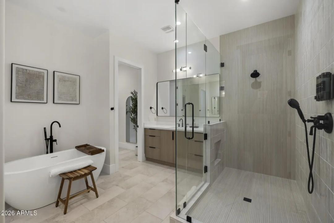 Real Estate Picture 30