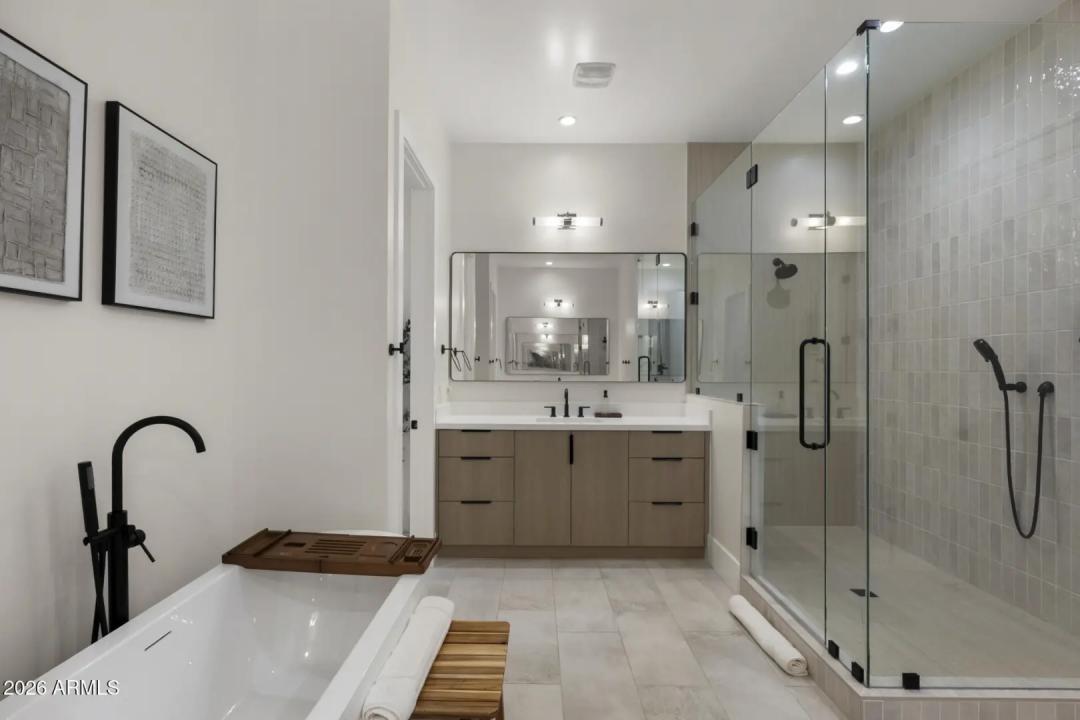 Real Estate Picture 33