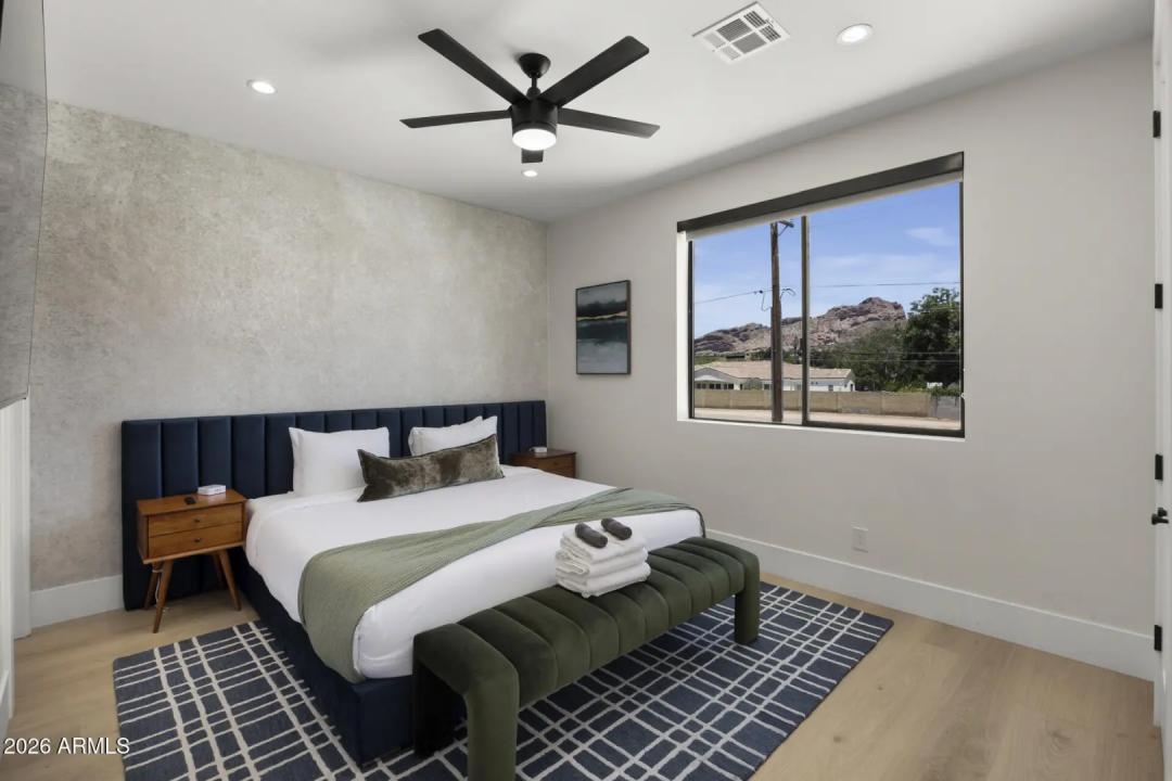 Real Estate Picture 43