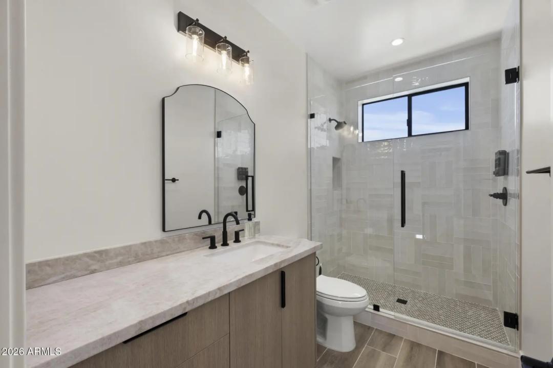 Real Estate Picture 42