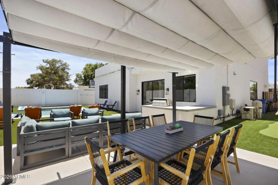 Real Estate Picture 50