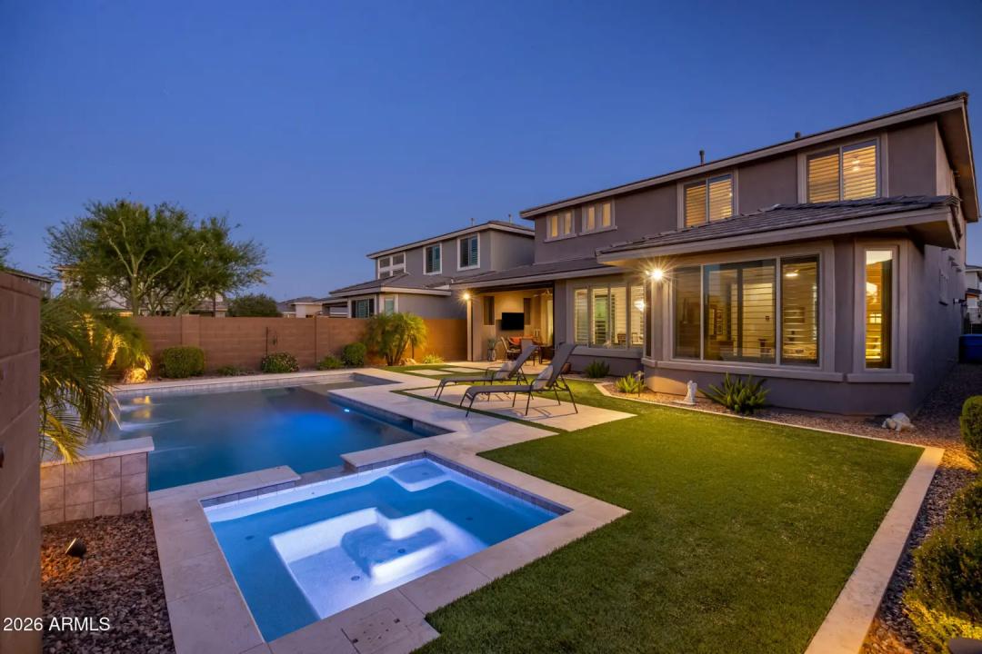 2948 E TINA Drive Phoenix AZ 85050