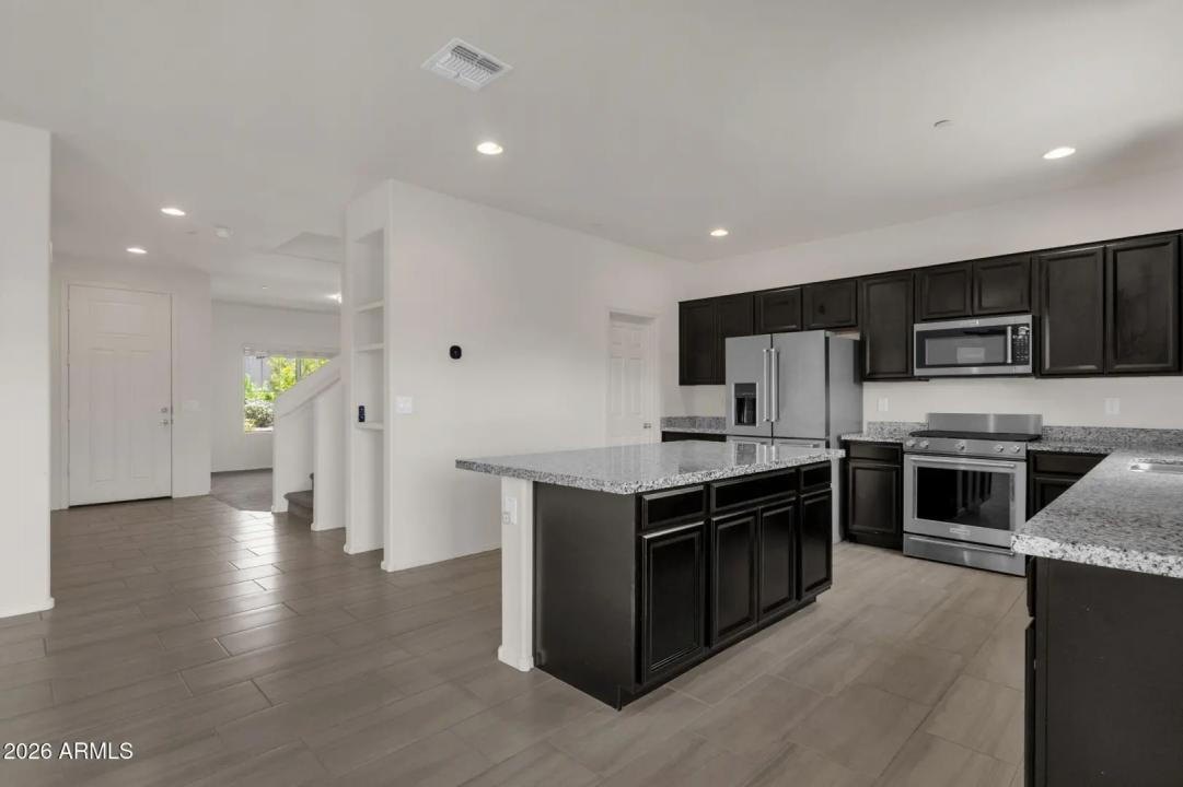 Real Estate Picture 15