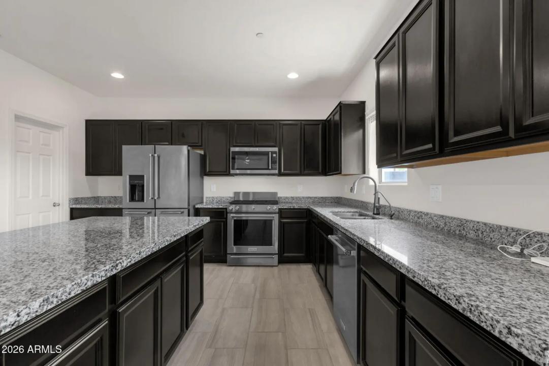 Real Estate Picture 16