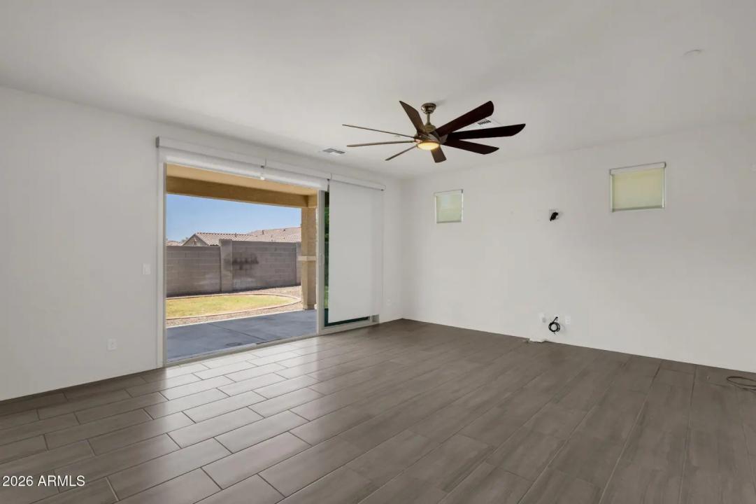 Real Estate Picture 19