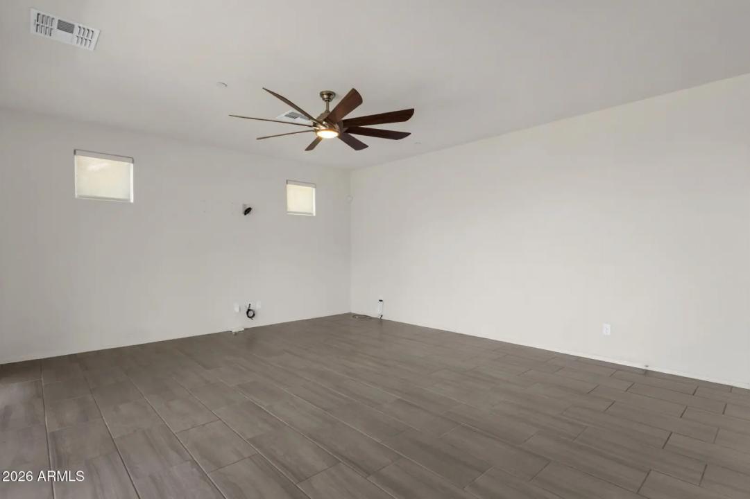 Real Estate Picture 20
