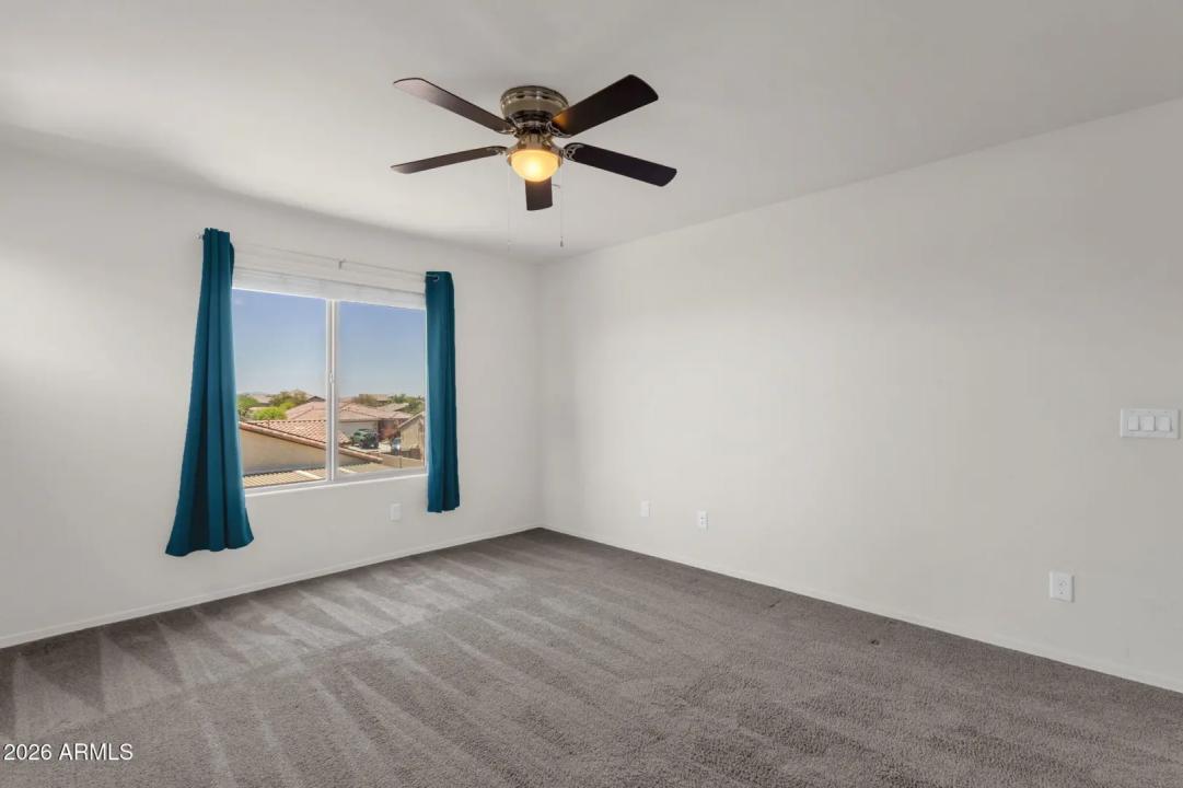 Real Estate Picture 24