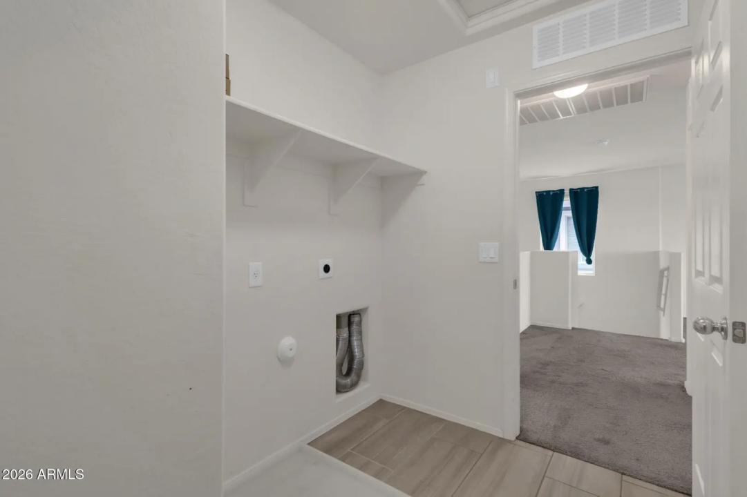 Real Estate Picture 32
