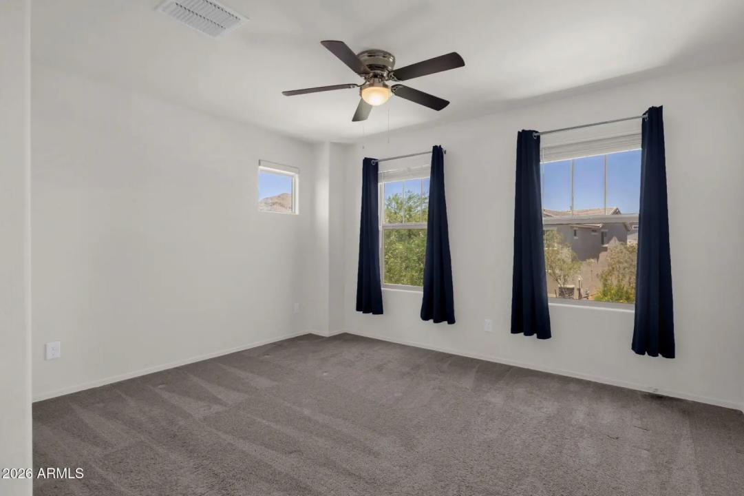 Real Estate Picture 38
