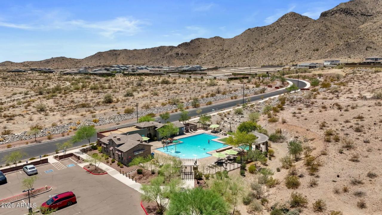 Real Estate Picture 70
