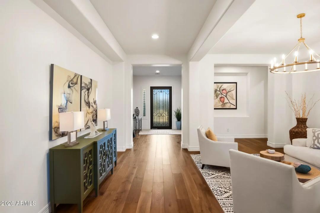 Real Estate Picture 7