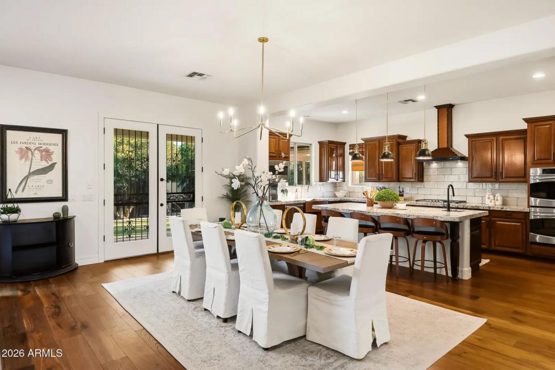 Real Estate Picture 11