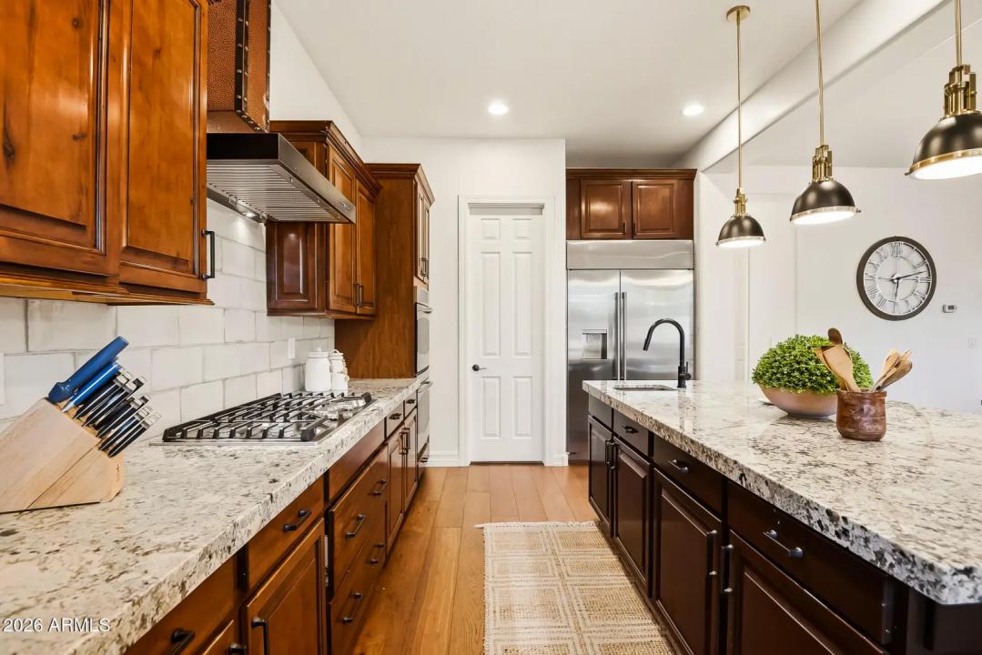 Real Estate Picture 15