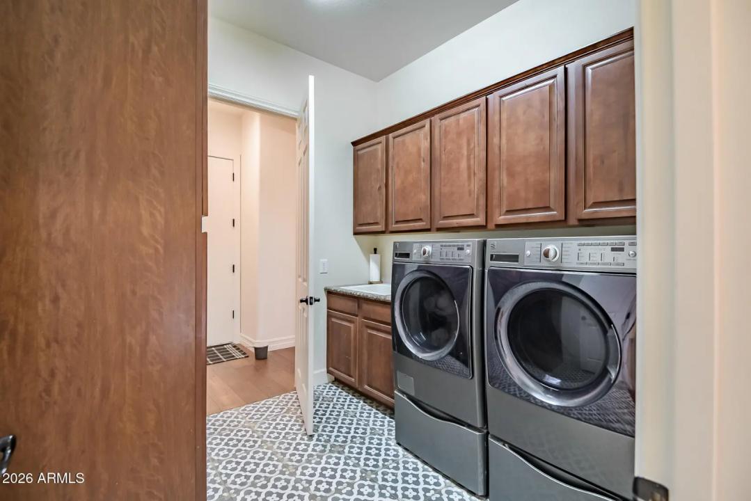 Real Estate Picture 60