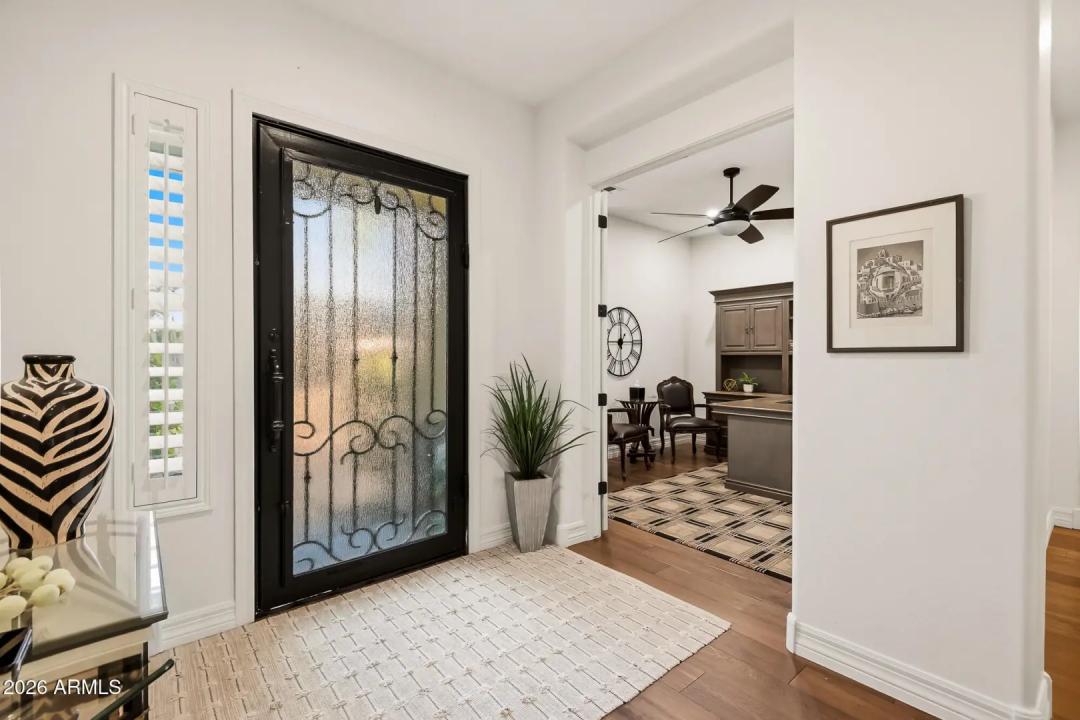 Real Estate Picture 4