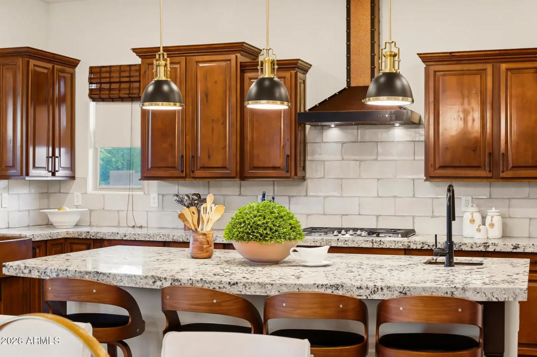 Real Estate Picture 22