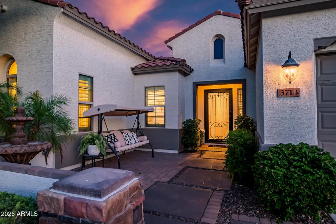 Real Estate Picture 3