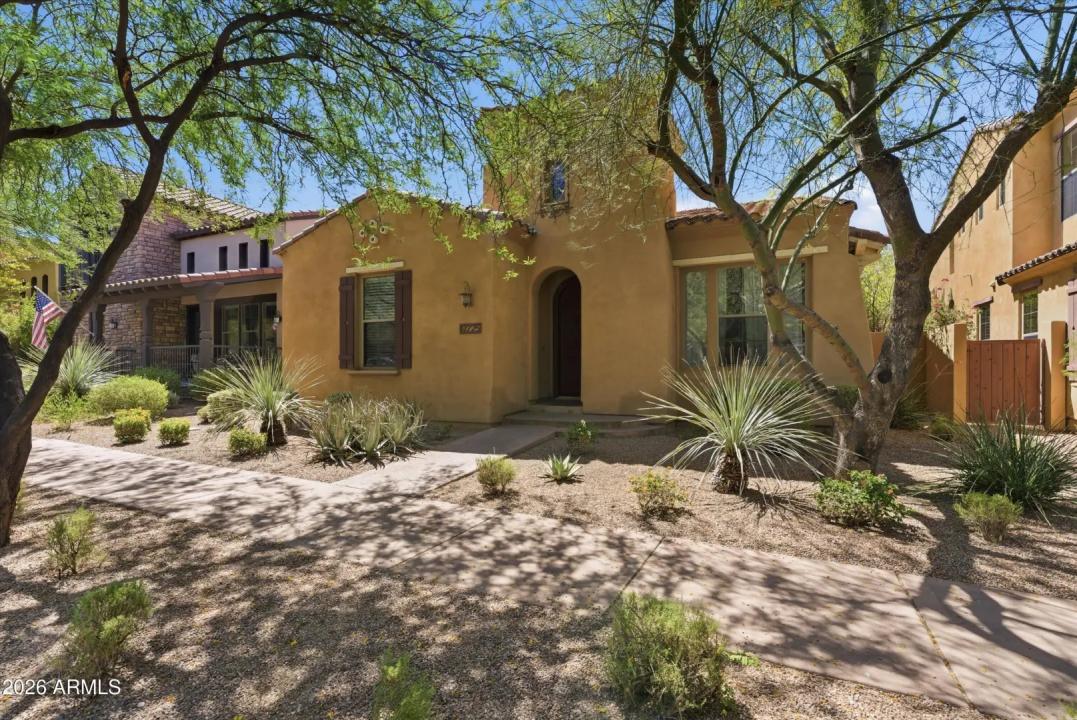 Real Estate Picture 3