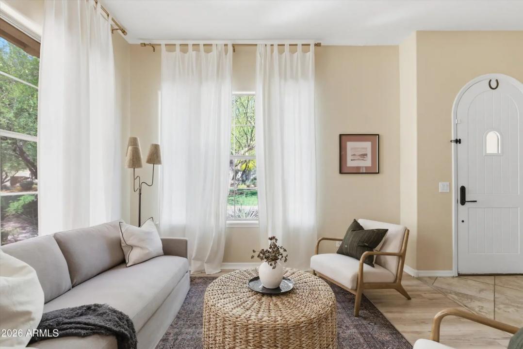 Real Estate Picture 6