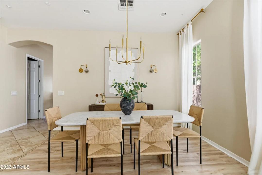 Real Estate Picture 7