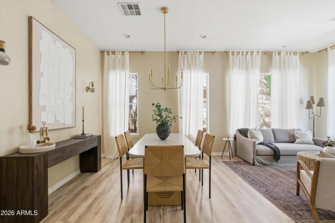 Real Estate Picture 9