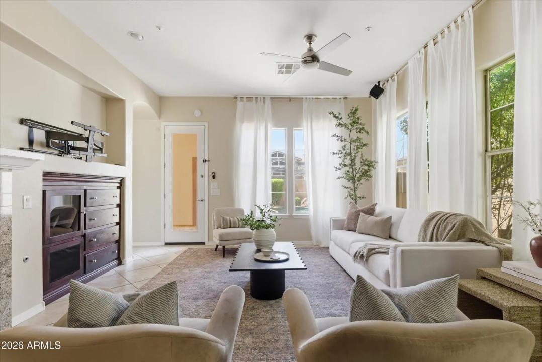 Real Estate Picture 13
