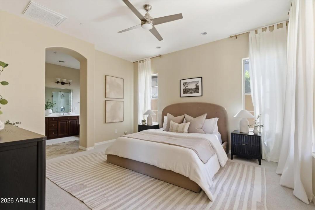 Real Estate Picture 16