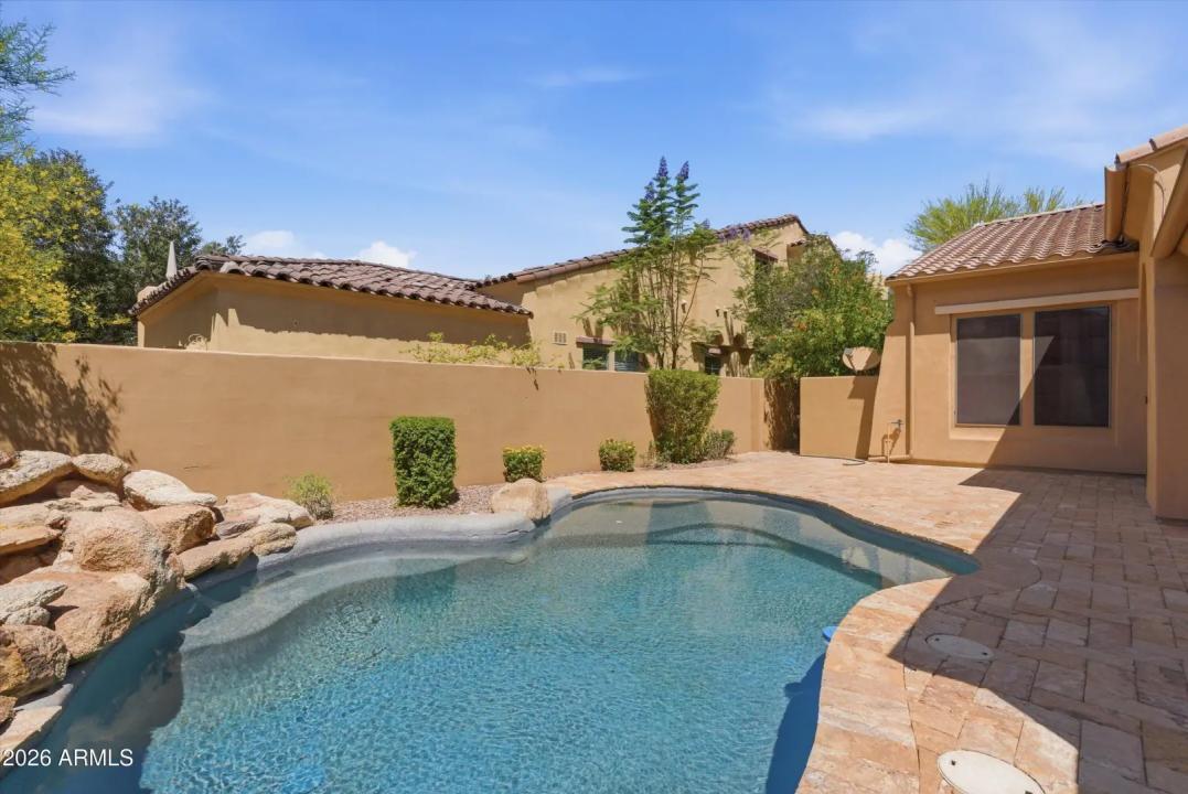Real Estate Picture 1
