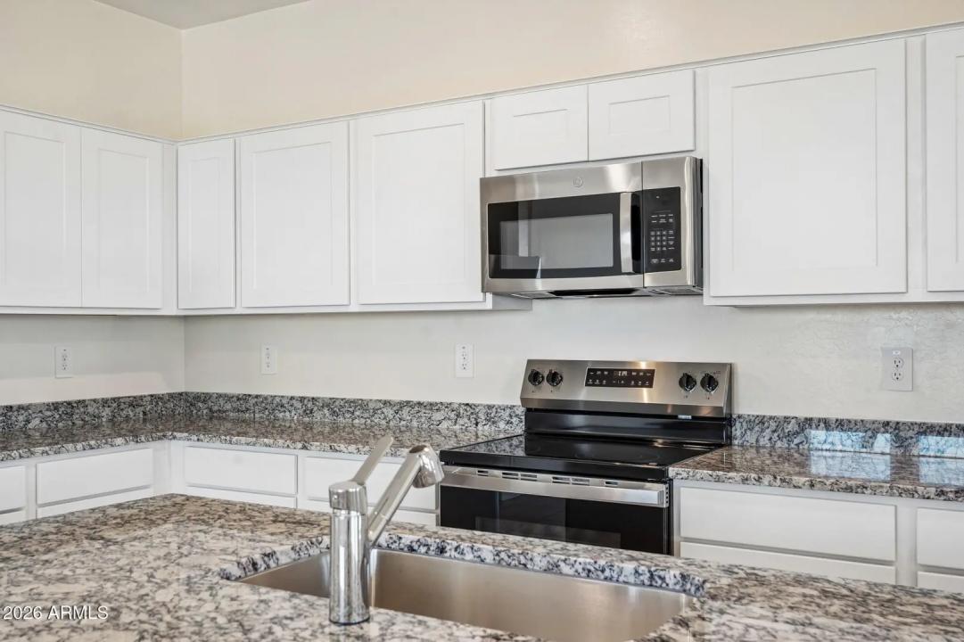 Real Estate Picture 15