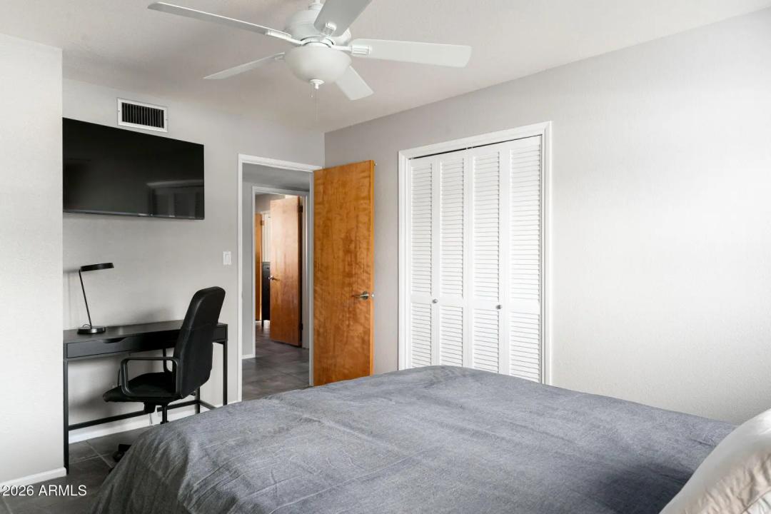 Real Estate Picture 9