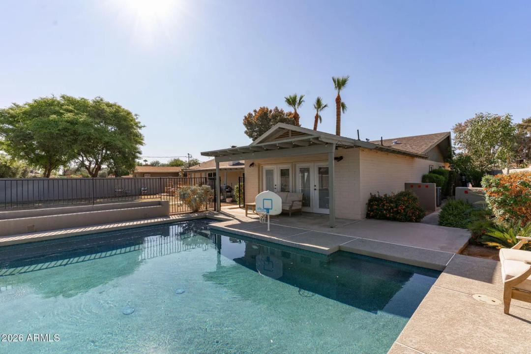 Real Estate Picture 2