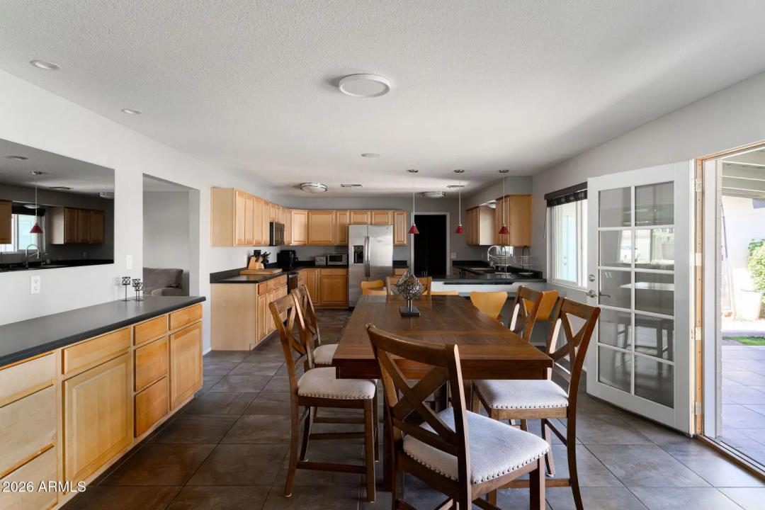 Real Estate Picture 7