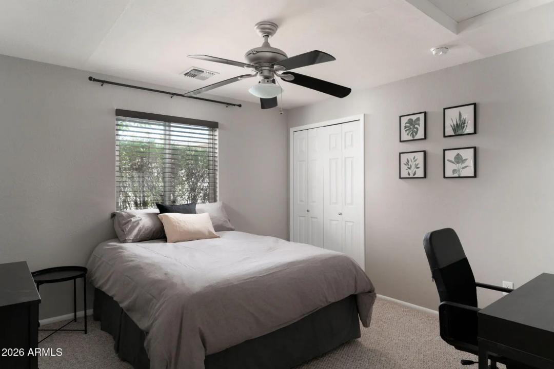 Real Estate Picture 17