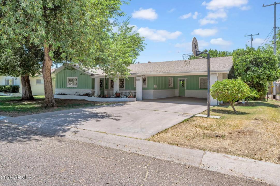 Real Estate Picture 2