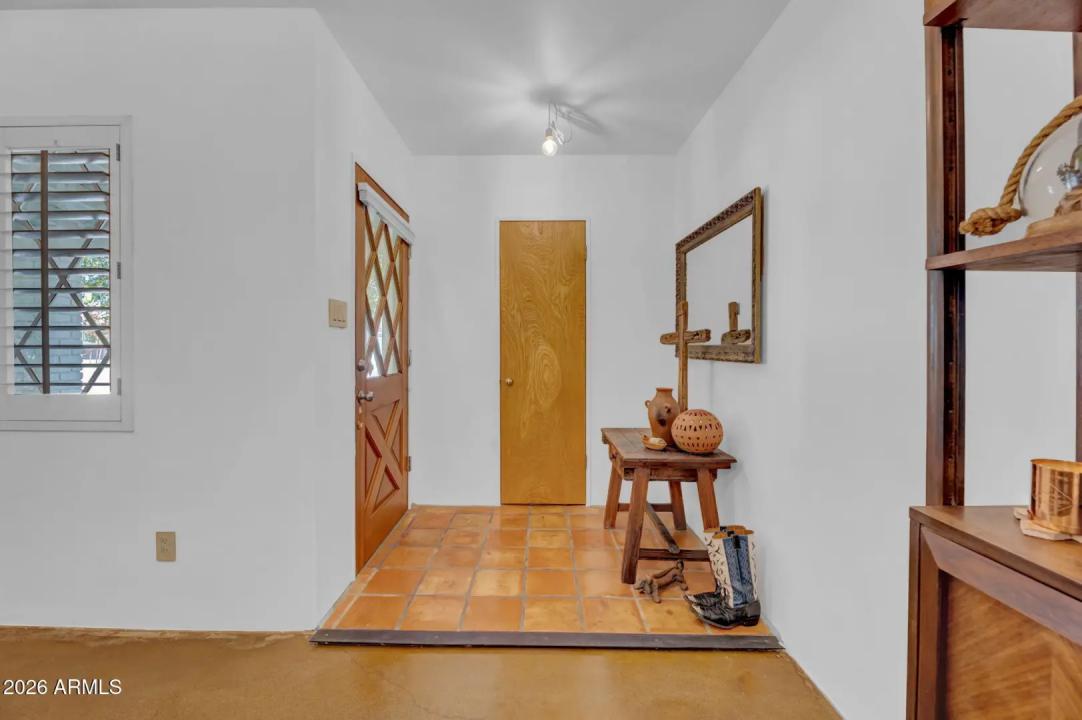 Real Estate Picture 5