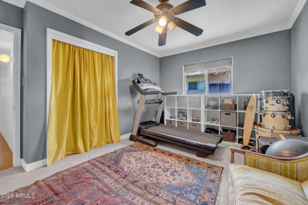 Real Estate Picture 24