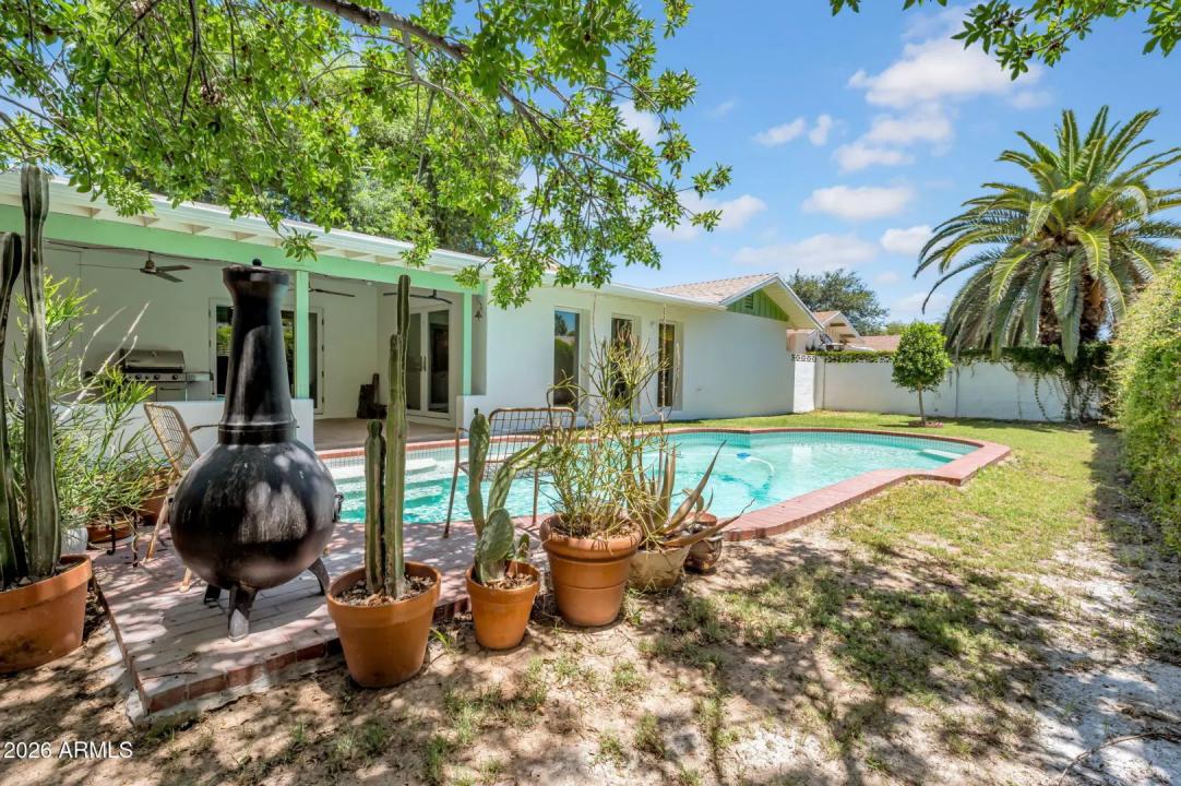 Real Estate Picture 34